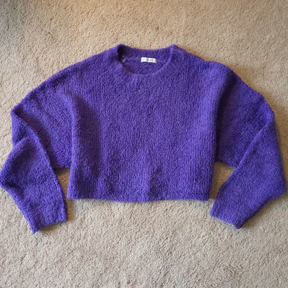 Cropped Fluffy Yarn Sweater